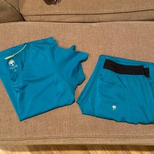 HH Works by healing hands scrub set